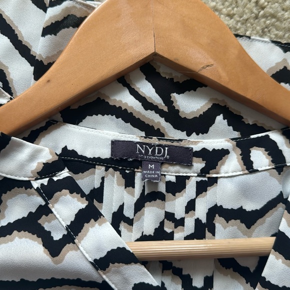 NYDJ Pintuck Blouse Medium Animal Print Black White Tan - Picture 3 of 8